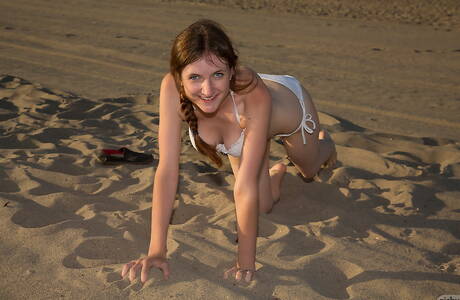 Zishy are pleased to offer you xxx photos featuring Patience Dolder demonstrating well-done form